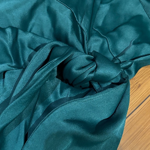 Zara Emerald Long Sleeve Dress - Picture 3 of 4